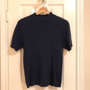 Dark blue short sleeve sweater
